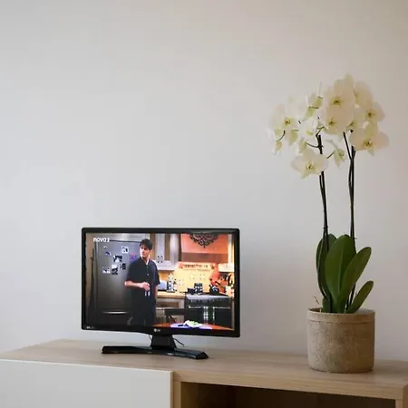 Apartmán Modern - Airport 8mins Praha